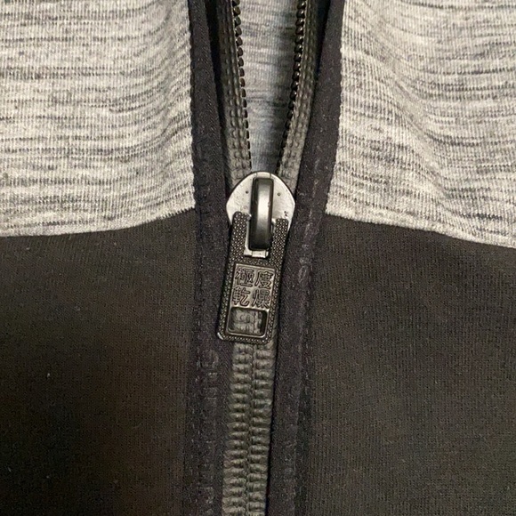 SOLD Superdry Training Gymtech Zip Hoodie - Picture 7 of 10